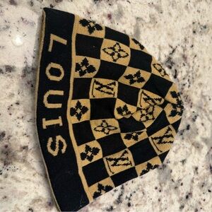 Louis Vuitton Skull Cap 🖤🤎 like new
